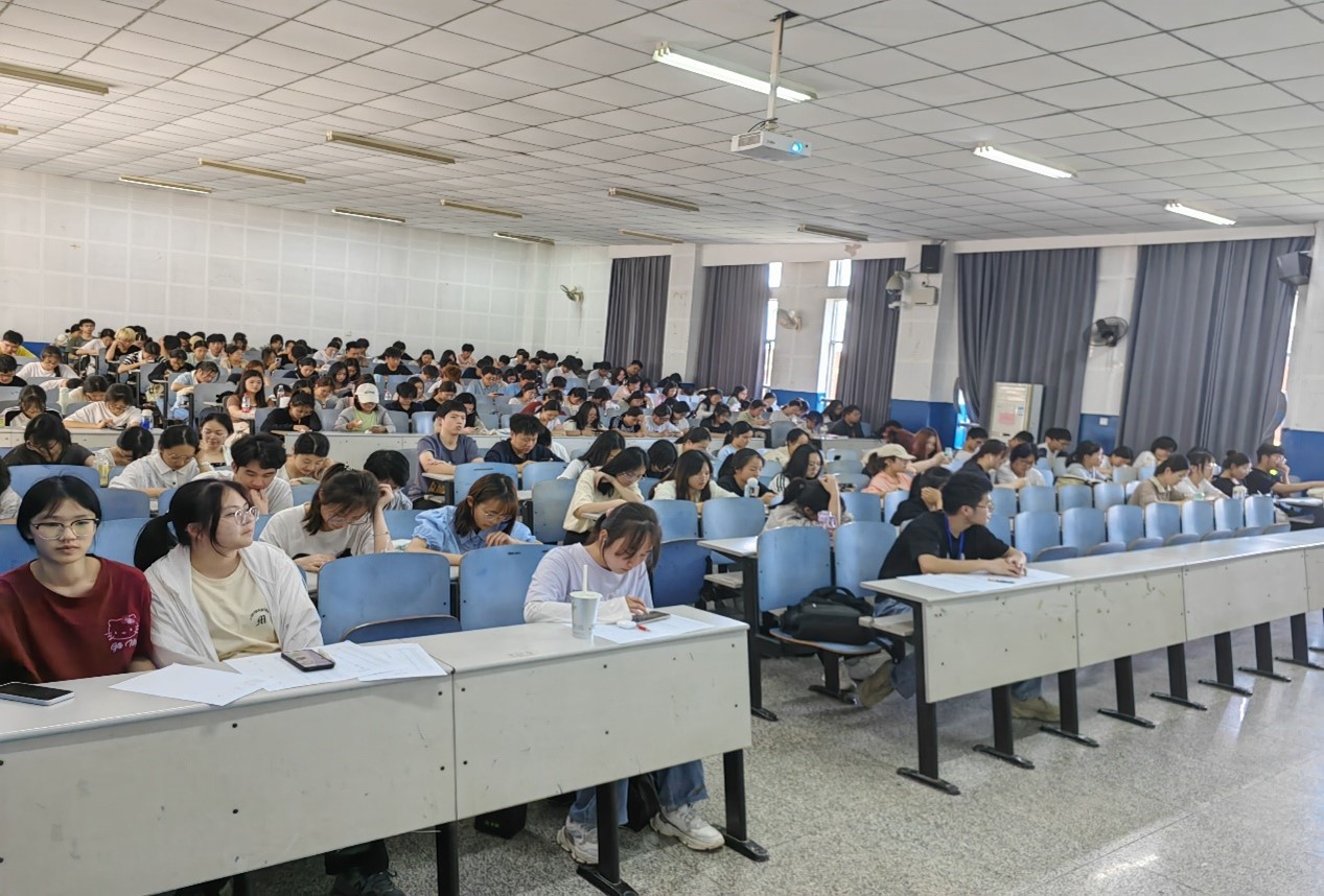 9b7b820713974d59b7c2b4e0a63589a6.jpg taptap